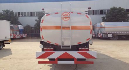 東風(fēng)多利卡加油車 高效可靠的移動(dòng)加油解決方案